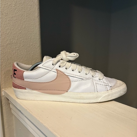 Nike Blazer Low Jumbo White Pink Leather Suede Casual Athletic Shoe Women 12 - Picture 2 of 9